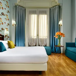 Continental 4*, Génova Italia